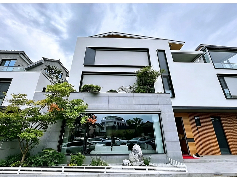 Australian aluminum alloy door and window installation project: Modern residential facade upgrade