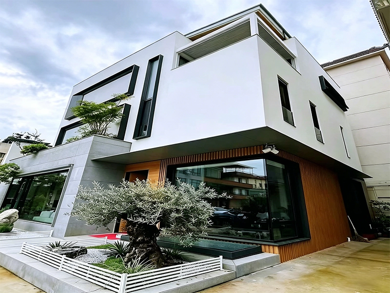 Australian aluminum alloy door and window installation project: Modern residential facade upgrade